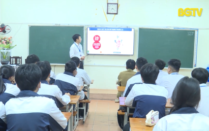 SKCĐ: Tuy&ecirc;n truyền t&aacute;c hại thuốc l&aacute; trong trường học