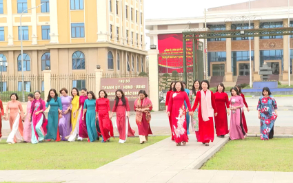 S&ocirc;i nổi hoạt động hưởng ứng "Tuần lễ &Aacute;o d&agrave;i" 
