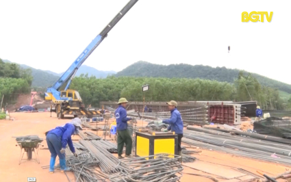 Sơn Động đầu tư cải tạo, n&acirc;ng cấp 7 dự &aacute;n giao th&ocirc;ng năm 2023