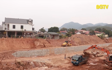 Sơn Động đẩy nhanh tiến độ c&ocirc;ng tr&igrave;nh cấp b&aacute;ch