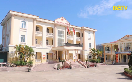 Sơn Động: Tạo đồng thuận trong c&aacute;n bộ, Đảng vi&ecirc;n về sắp xếp, tinh gọn bộ m&aacute;y 