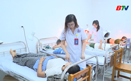 Sức khoẻ cộng đồng: Chăm s&oacute;c sức khoẻ người d&acirc;n miền n&uacute;i
