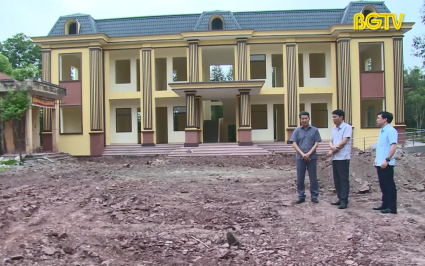 T&agrave;i sản c&ocirc;ng d&ocirc;i dư: Tập 2: Lời giải cho b&agrave;i to&aacute;n quản l&yacute;, sử dụng t&agrave;i sản c&ocirc;ng