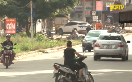 T&acirc;n Y&ecirc;n: Nhiều người kh&ocirc;ng đội mũ bảo hiểm 