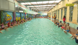 T&acirc;n Y&ecirc;n quan t&acirc;m dạy bơi, kỹ năng ph&ograve;ng chống đuối nước cho học sinh