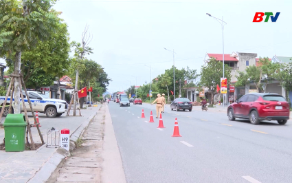 Tăng cường kiểm so&aacute;t xe &ocirc; t&ocirc; vận tải h&agrave;nh kh&aacute;ch tr&ecirc;n Quốc lộ 31