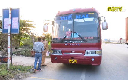 Tăng cường kiểm tra việc lắp camera tr&ecirc;n phương tiện kinh doanh vận tải