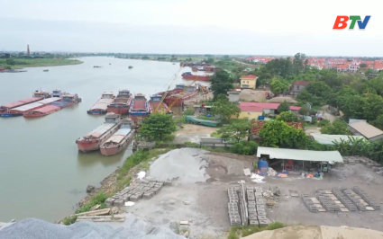 Tăng cường quản l&yacute; bến b&atilde;i - Kh&ocirc;ng để c&aacute;i sai ch&egrave;n &eacute;p c&aacute;i đ&uacute;ng 