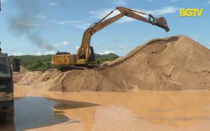 Tăng cường thanh tra, kiểm tra, gi&aacute;m s&aacute;t hoạt động khai th&aacute;c c&aacute;t, sỏi