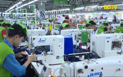 Tặng hơn 2 ngh&igrave;n suất qu&agrave; tết cho c&ocirc;ng nh&acirc;n lao động kh&oacute; khăn 