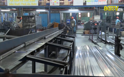 Tăng tốc sản xuất những th&aacute;ng cuối năm 