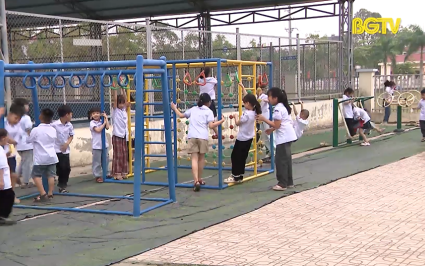 Đầu tư cơ sở vật chất tạo đột ph&aacute; n&acirc;ng cao chất lượng gi&aacute;o dục 