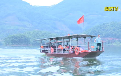 Tạp ch&iacute; du lịch: Du lịch "Hương sắc m&ugrave;a h&egrave; Lục Ngạn" 2022