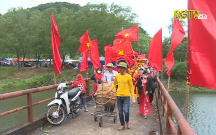 Tạp ch&iacute; Du lịch: Lễ hội Suối Mỡ