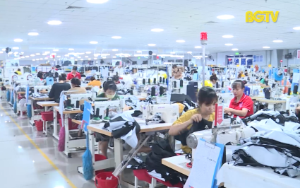 Tạp ch&iacute; Kinh tế: Doanh nghiệp vừa v&agrave; nhỏ khắc phục kh&oacute; khăn