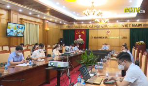 Tập trung kh&ocirc;i phục kinh tế - x&atilde; hội gắn với chống dịch