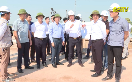 Tập trung th&aacute;o gỡ vướng mắc mặt bằng, đẩy nhanh tiến độ c&ocirc;ng tr&igrave;nh trọng điểm