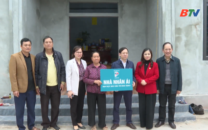 Tết ấm trong những ng&ocirc;i nh&agrave; chữ thập đỏ 