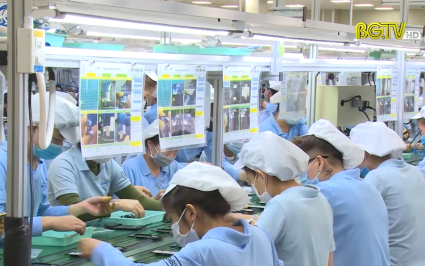 Th&aacute;ng c&ocirc;ng nh&acirc;n năm 2022: Chăm lo bảo vệ lợi &iacute;ch người lao động