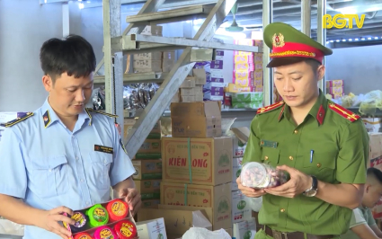 Th&aacute;ng h&agrave;nh động v&igrave; an to&agrave;n thực phẩm: Kiểm tra 61 vụ, xử l&yacute; 38 vụ vi phạm 