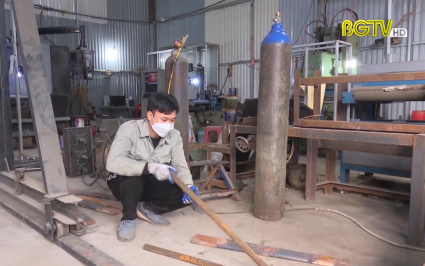 Thanh ni&ecirc;n khởi nghiệp từ nghề cơ kh&iacute; chế tạo