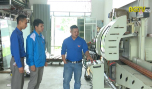 Thanh ni&ecirc;n lập nghiệp tr&ecirc;n mảnh đất qu&ecirc; hương