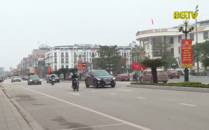 Th&agrave;nh phố Bắc Giang: Trang ho&agrave;ng đường phố đ&oacute;n Tết