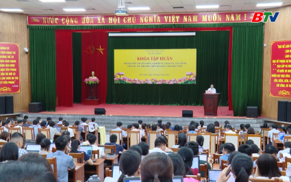 Th&aacute;o gỡ n&uacute;t thắt t&agrave;i ch&iacute;nh cho ch&iacute;nh quyền cấp x&atilde;