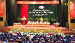 Thảo luận tại Đại hội Đại biểu Đảng bộ tỉnh kh&oacute;a XIX