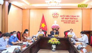 Thảo luận tổ về nhiệm vụ trọng t&acirc;m ph&aacute;t triển kinh tế x&atilde; hội