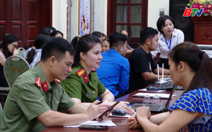 Th&ecirc;m giờ, th&ecirc;m việc - v&igrave; nh&acirc;n d&acirc;n phục vụ 