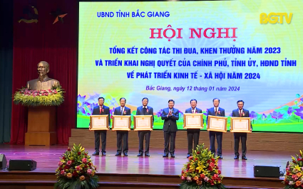 Thi đua tạo động lực vượt qua kh&oacute; khăn, th&aacute;ch thức