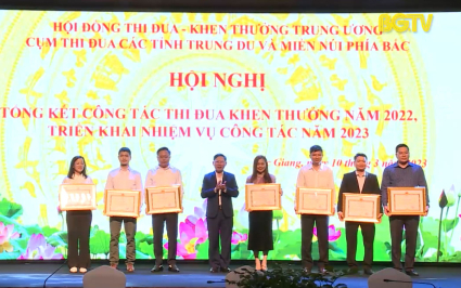 Thi đua thực hiện nhiệm vụ trọng t&acirc;m v&agrave; những việc kh&oacute;, c&ograve;n tồn tại