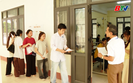 Th&iacute; sinh thi 2 m&ocirc;n tự chọn, kỳ thi tốt nghiệp THPT 2026