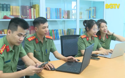 Thi t&igrave;m hiểu quy định của ph&aacute;p luật v&agrave; quy tắc đạo đức nghề luật sư 