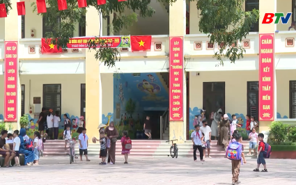 Thiếu gi&aacute;o vi&ecirc;n trước thềm năm học mới 