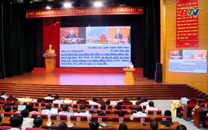 Th&ocirc;ng tin chuy&ecirc;n đề cho l&atilde;nh đạo chủ chốt qu&yacute; IV năm 2025