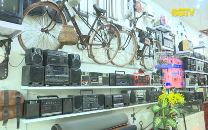 Th&uacute; chơi sưu tầm đ&agrave;i Radio Cassette cổ 