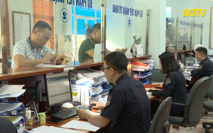 Thu ng&acirc;n s&aacute;ch XNK đạt hơn 77% dự to&aacute;n cả năm 