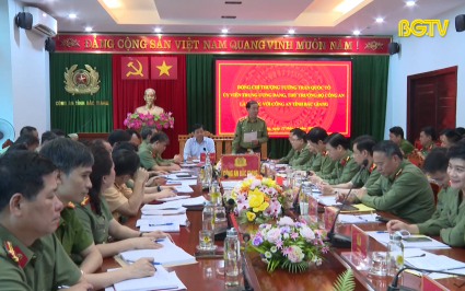 Thứ trưởng Trần Quốc Tỏ thăm v&agrave; l&agrave;m việc với C&ocirc;ng an tỉnh Bắc Giang