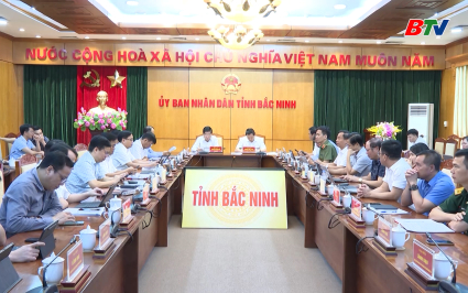 Thủ tướng Ch&iacute;nh phủ chủ tr&igrave; phi&ecirc;n họp trực tuyến với c&aacute;c địa phương