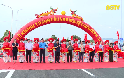Thủ tướng Ch&iacute;nh phủ cắt băng kh&aacute;nh th&agrave;nh cầu Như Nguyệt