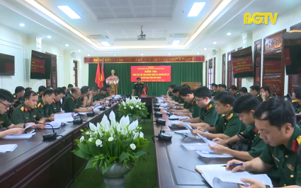 Th&uacute;c đẩy chuyển đổi số trong qu&acirc;n đội