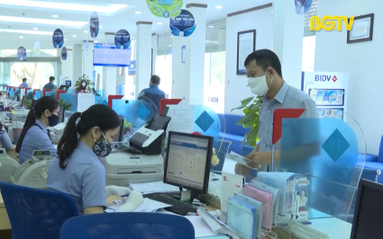 Thực hiện chi trả ch&iacute;nh s&aacute;ch an sinh x&atilde; hội kh&ocirc;ng d&ugrave;ng tiền mặt 