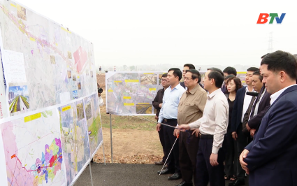 Thực hiện dự &aacute;n cao tốc kết nối Cảng h&agrave;ng kh&ocirc;ng quốc tế Gia B&igrave;nh - Thủ đ&ocirc; H&agrave; Nội theo h&igrave;nh thức khẩn cấp