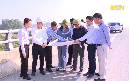 Thường trực HĐND tỉnh khảo s&aacute;t trước kỳ họp thứ 14