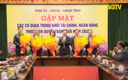 Thường trực Tỉnh ủy, HĐND, UBND tỉnh động vi&ecirc;n khối t&agrave;i ch&iacute;nh, ng&acirc;n h&agrave;ng