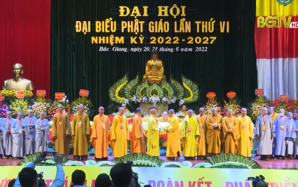 T&iacute;ch cực tham gia c&aacute;c phong tr&agrave;o thi đua y&ecirc;u nước, x&acirc;y dựng khối đại đo&agrave;n kết to&agrave;n d&acirc;n