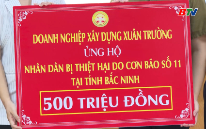 Tiếp nhận 500 triệu đồng ủng hộ đồng b&agrave;o bị ảnh hưởng bởi cơn b&atilde;o số 11 