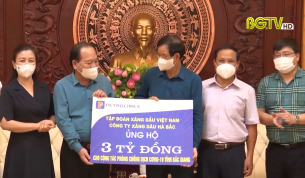 Tiếp nhận ủng hộ quỹ ph&ograve;ng chống dịch Covid-19